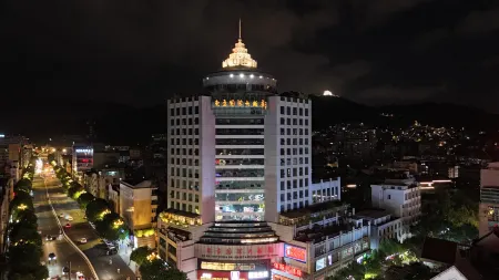 Oriental International Hotel Отели рядом с достопримечательностью «Ningde Normal University (South to Ningde Customs Anti-smuggling Bureau)»