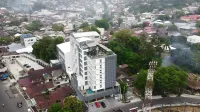 Rogers Hotel Manado Hotel a 