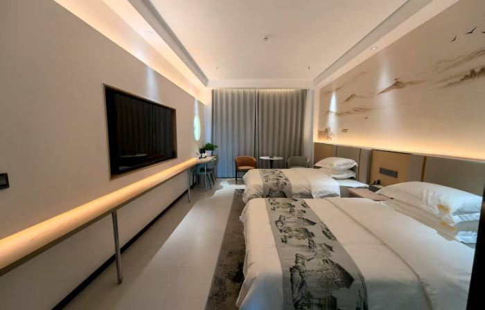 Tacheng Donglin Hotel