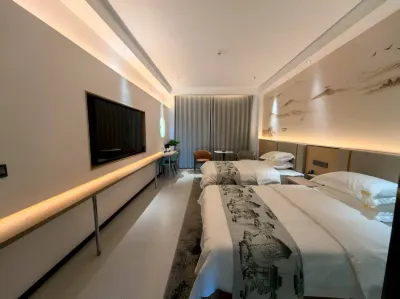 Tacheng Donglin Hotel Culture Square 주변 호텔