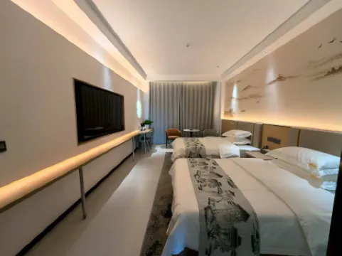 Tacheng Donglin Hotel