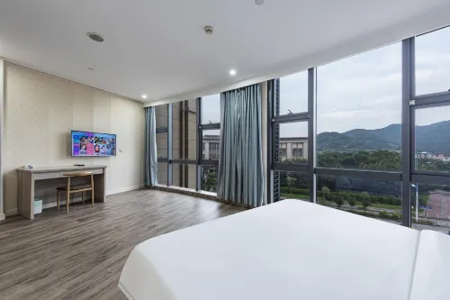 Minggui Hotel (Zhoushan Vocational and Technical College) - Bathtub
