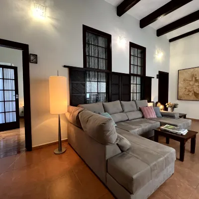 Santa Ana Suite & Rooms Hotels near Parque Romano