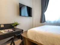 Hmlet Essentials Novena Hotels near Novena Square