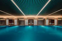 HUALUXE Hotels and Resorts CHONGQING WUSHAN - Romantic