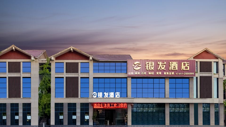 Silver hair Hotel