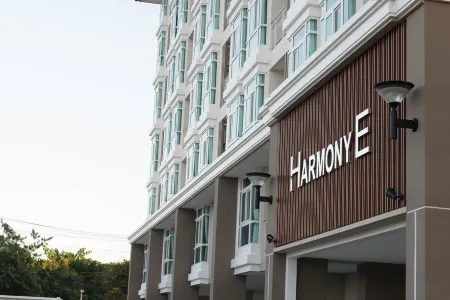 Harmony Resort Hotel Отели рядом с достопримечательностью «Пинг»