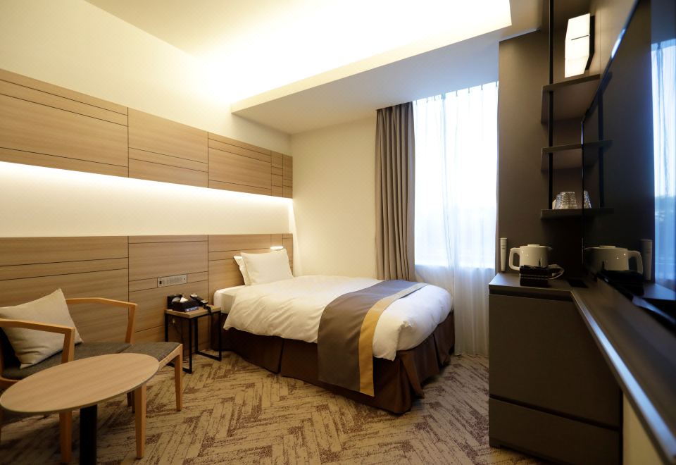 Nippon Seinenkan Hotel Tokyo, Shinjuku Over view