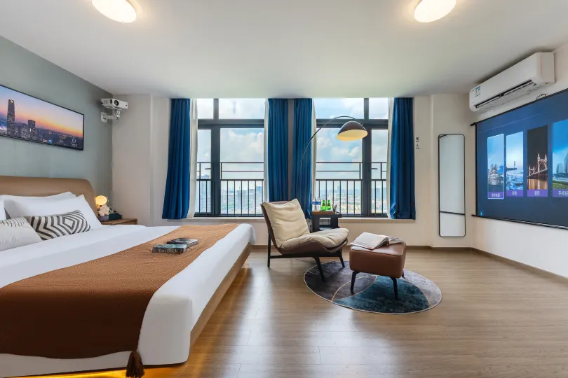 ATARAXIA-SHADE HOTEL