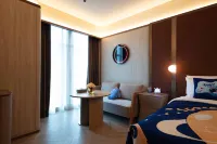 武漢東湖岳家嘴地鐵站桔子水晶飯店