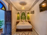 Riad La Perle Bleue Marrakech Hotels near Jemaa el-Fnaa