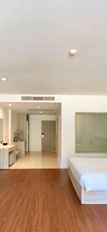 ห้องดีลักซ์ พร้อมวิวสระว่ายน้ำ