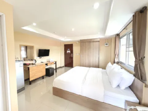 Wises Hotel Hotels in Bang Kaeo