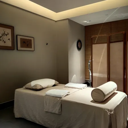 Mehood Lestie Hotel