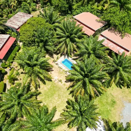 Baan Reena Resort Отели рядом с достопримечательностью «Khao Mai Khew Cave»