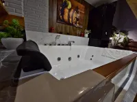 Warm Private JACUZZI Apartment - TBILISI by N A T Suite