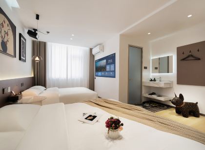 Xianshi Courtyard · Movie Homestay (Wansui Mountain Wuxia City)