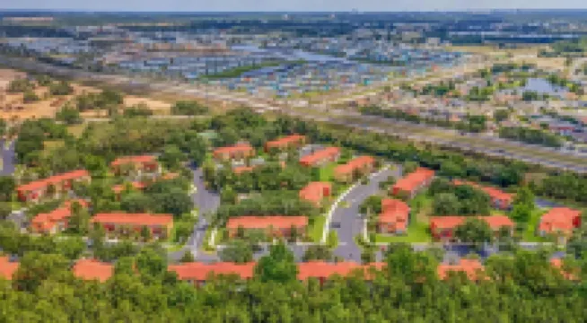 Remodeled 7 Bedroom Retreat Near Disney World