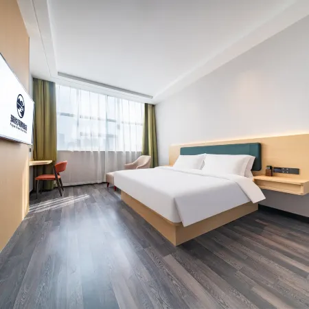 Puyue Riverside Hotel (Lanzhou Center Qilihe Subway Station)