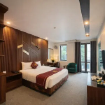 Rosy Hotel Chùa Trùng Quang周辺のホテル