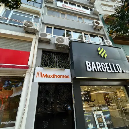 Maxi Homes Opposite Hadrian’s Gate & Old Town