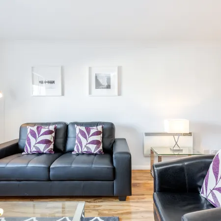 Roomspace Serviced Apartments- Regents Court
