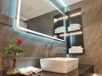 Expo Hotel Hotels in Kunming Wild Animal Park/The Golden Temple scenic spot