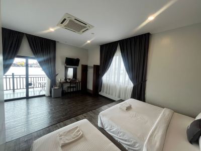 Capital O 91170 Kurau Bay Hotel