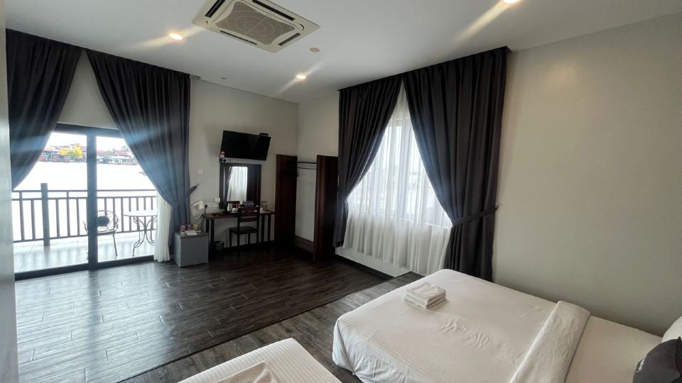 Capital O 91170 Kurau Bay Hotel