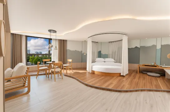 Huanghe Hotel