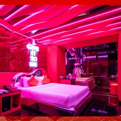 Cupid Hotel 2 Отели рядом с достопримечательностью «Фунхуан»