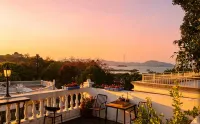 Bayview Hotel (Gulangyu Sanqiutian Wharf Longtou Road Snack Street Store