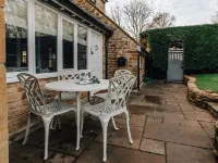 Elegant 4-Bed Family Home in the Cotswolds Hotels in Kingham