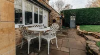 Elegant 4-Bed Family Home in the Cotswolds