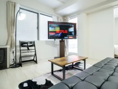 Craris 102 Hotels in Nishi Ward