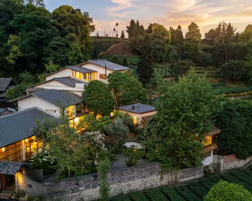 Mountain View Retreat Hotels in Ya'an