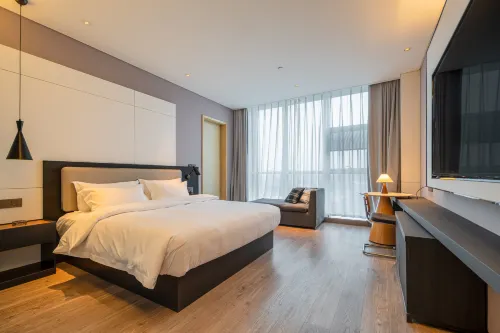 Pink ink Hotel intercity