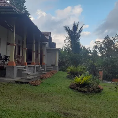Bali Home Taksu Hoteles cerca de Templo de Batukaru