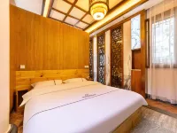 Nanzhao Chinese Siheyuan Boutique Homestay (Weishan Ancient City Gongchen Tower) فنادق في ويشان