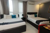 The Upperhouse Hotel Boutique Stay with City & River Views - balcony
