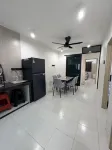 Small yard homestay Sungai Siput cozy 3BR 6-8 Person