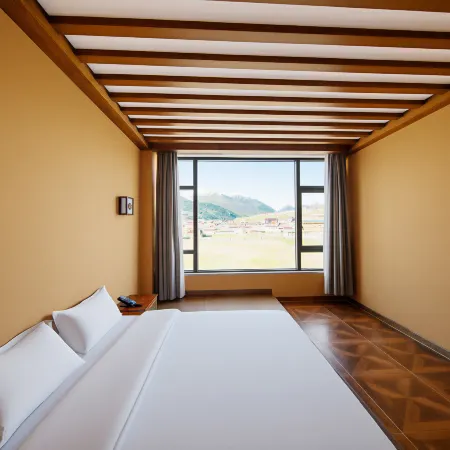 Dege Cangyang Gyatso Love Song Hotel (Manigango)