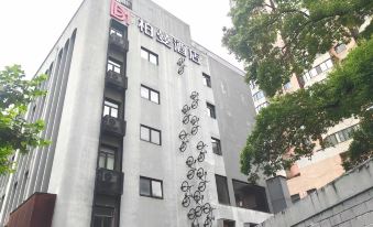 Berman Hotel Shanghai Lujiazui Oriental Pearl Branch