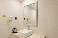 Yiyang Jincheng Hotel (Hunan Vocational College of Arts and Crafts)