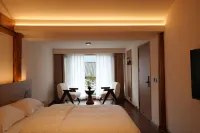 Guihe Homestay (Dali Heqing)