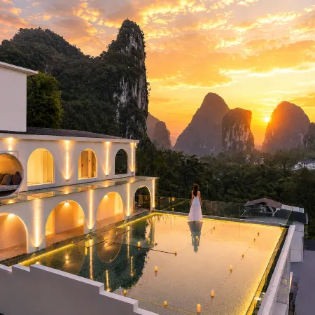 Yangshuo Antiya Hotel (Yulonghe Shili Gallery Store)
