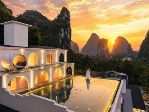 Yangshuo Antiya Hotel (Yulonghe Shili Gallery Store)