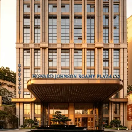 Shanqi Houshe High-altitude Riverview Hotel (Chongqing Beibin Road Yujia Wharf)