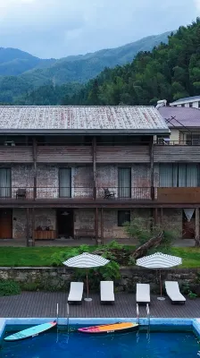 The village head Fang Ruogu mountain house - ที่มีบาร์