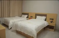 Famous Arrival Homestay (South Gate Square) - balcony